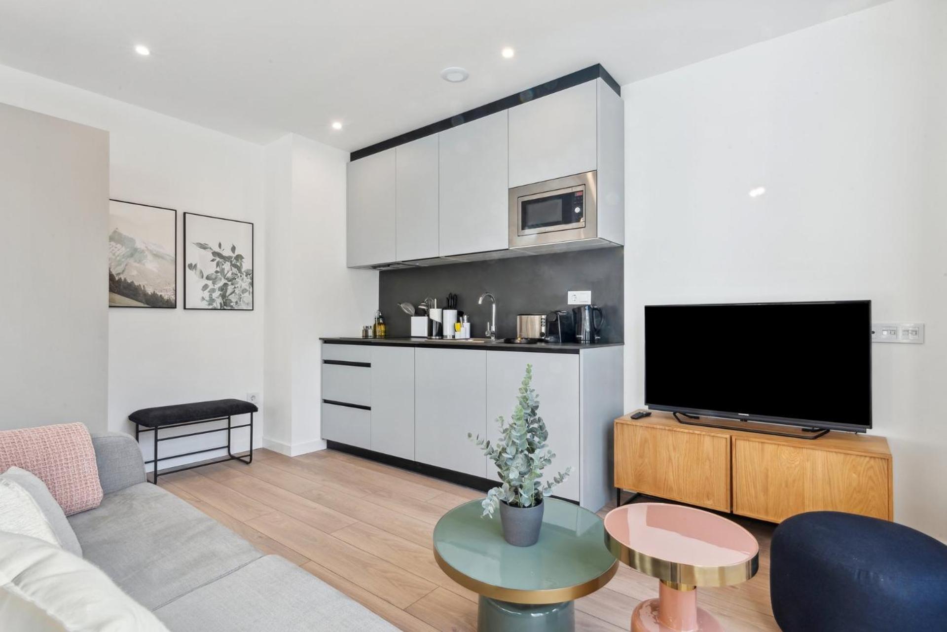 Limehome Valencia Carrer Del Pare Palau I Quer Extérieur photo