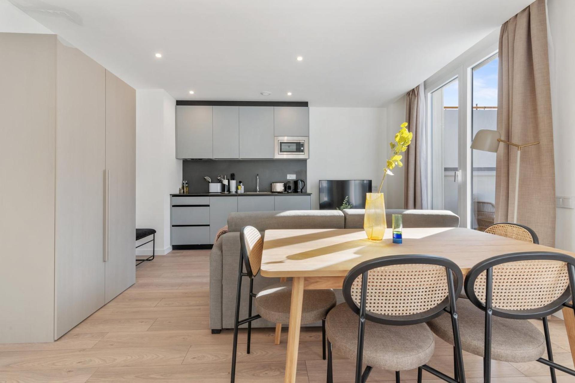 Limehome Valencia Carrer Del Pare Palau I Quer Extérieur photo